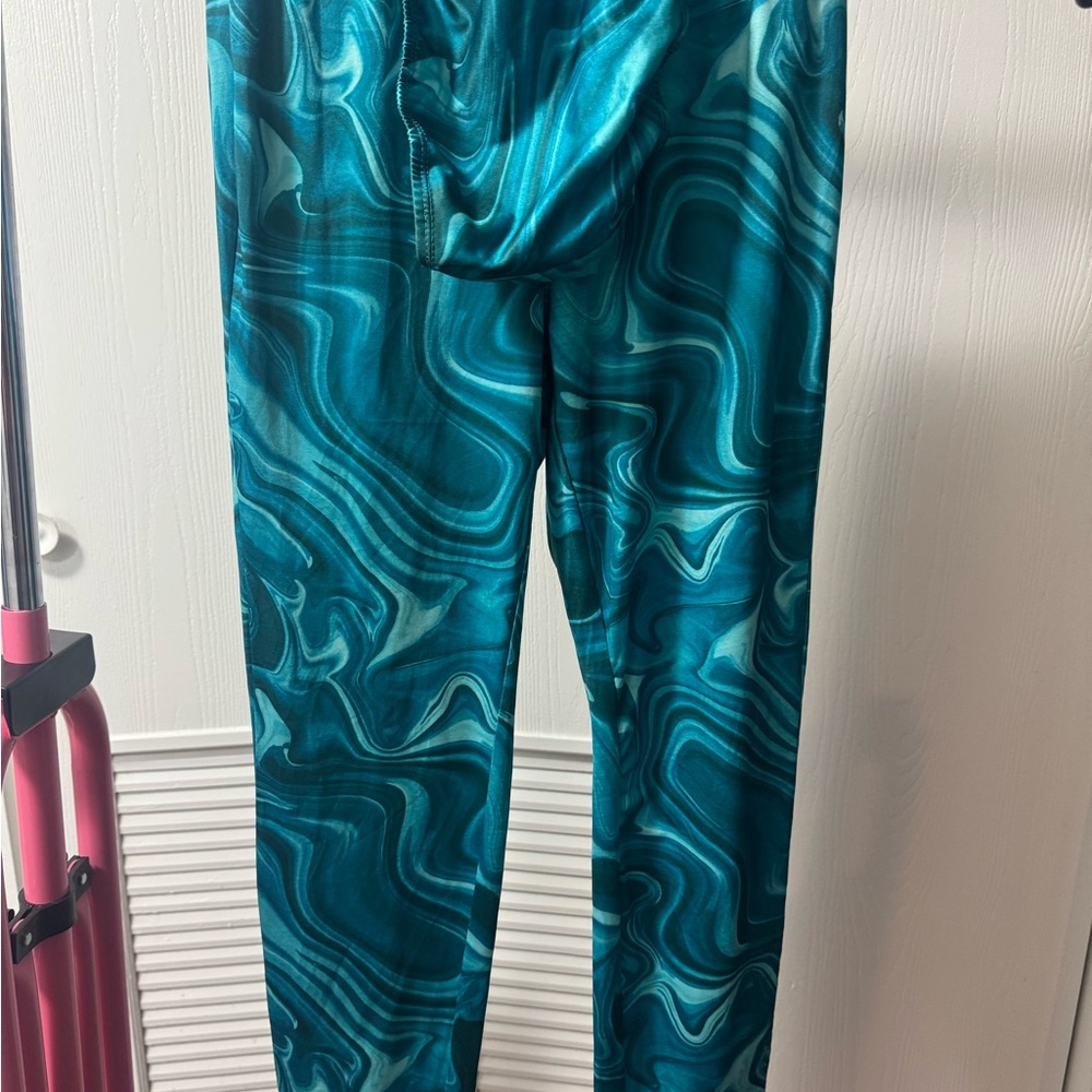 Teal Swirl Pattern Leggings